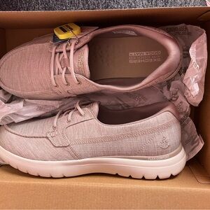 New Skechers Taupe Tab On The Go Flex-Ashore Shoes 9.5 Women’s